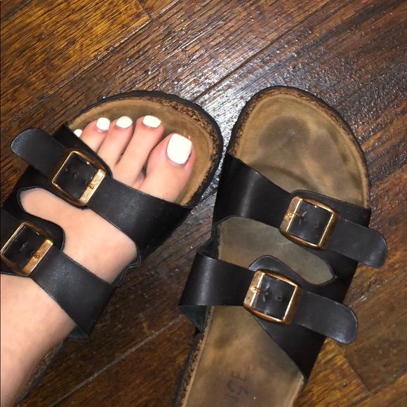 rouge Shoes - 2 strap sandals